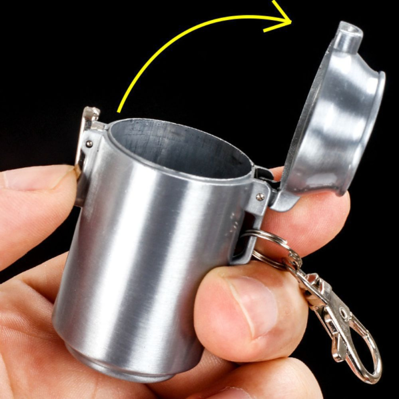 Metalinė peleninė Coca-Cola forma su rakto pakabuku; logotipo spausdinimas galima; puiki dovana gimtadieniui ar šventėms