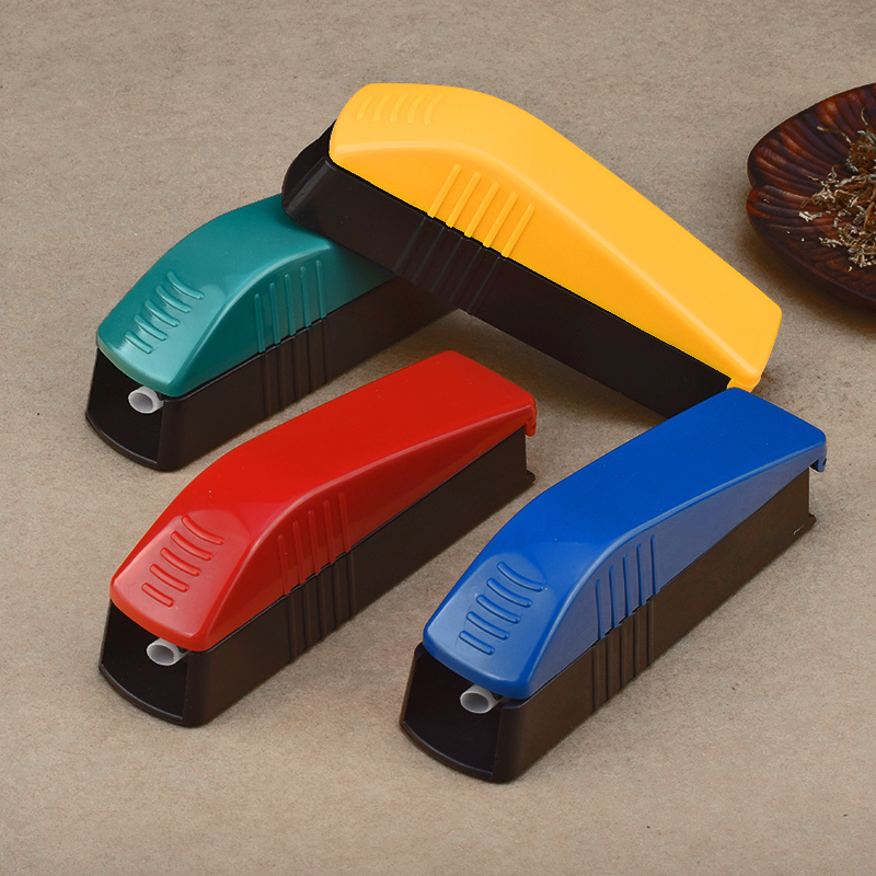 Cigarečių sukimavimo mašina – derva ir metalo konstrukcija