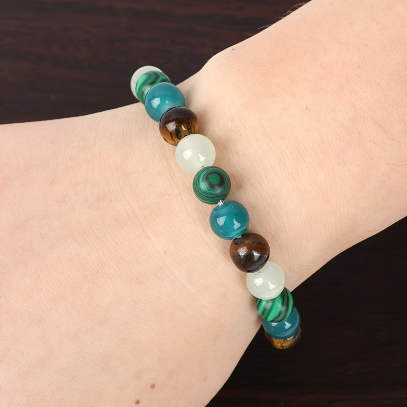 Еластична гривна с тигрово око и малахитни мъниста, ръчна изработка, унисекс, геометрична форма, лято 2025