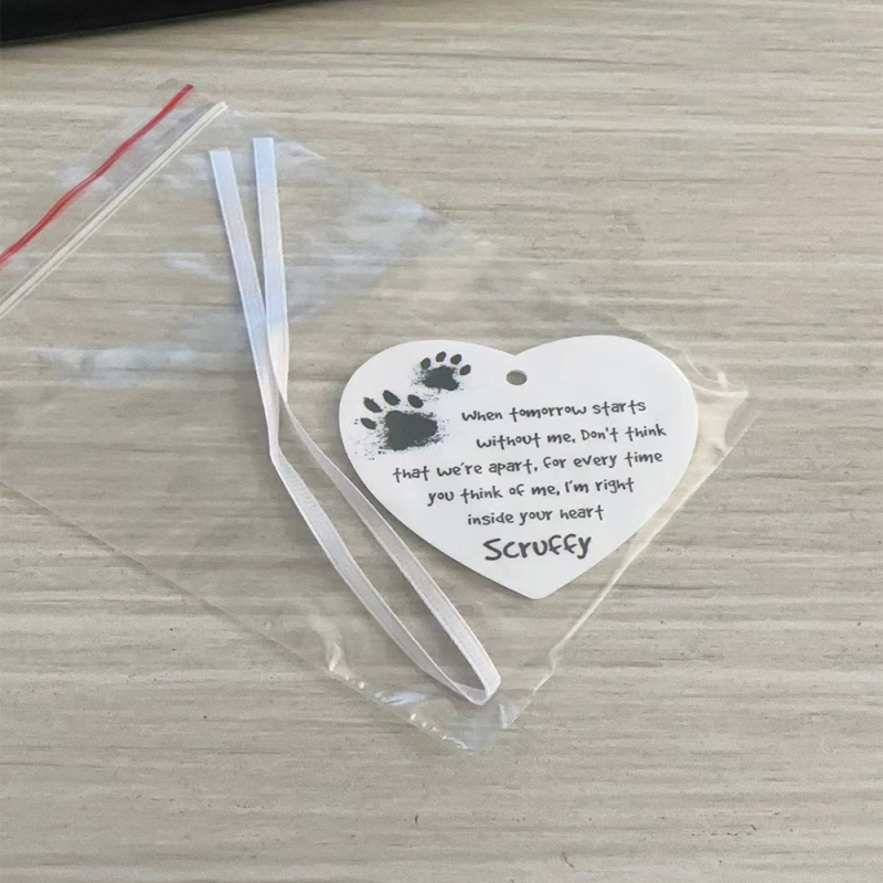 Akrilból készült emlékplakett elveszett kutyának, karácsonyi alkalomra