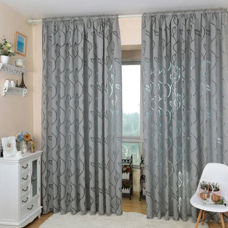 Poliesterinė užuolaida su daliniu aptemimu (40–70%) – modernus minimalistinis stilius – svetainė, miegamasis, įėjimas