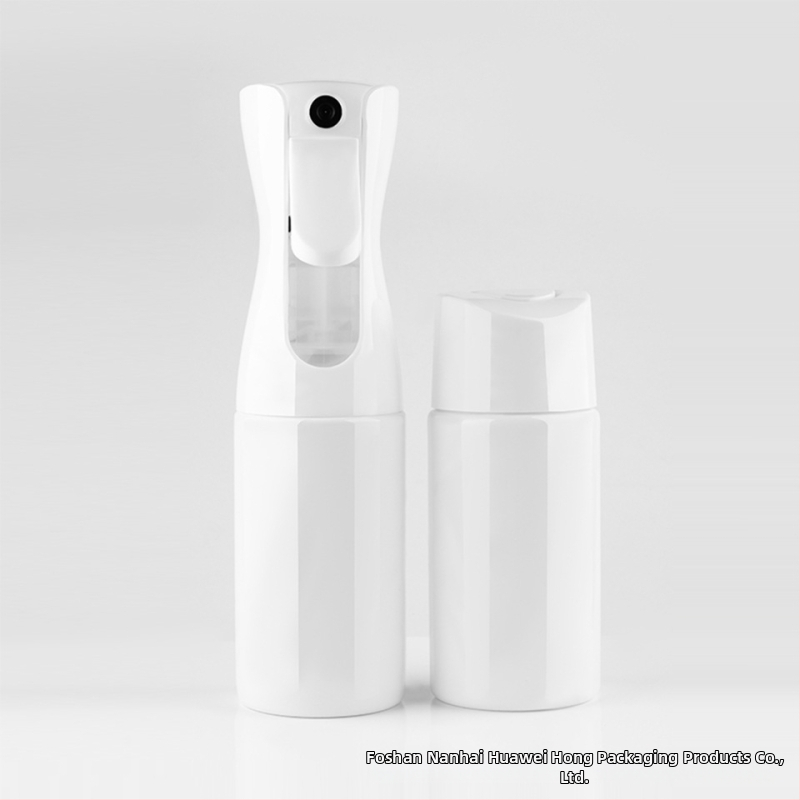 Kintama PET purškimo buteliukas su nuolatinio purškimo ir aukšto slėgio atomizacijos funkcija, tinkama kosmetikos drėkinimui ir augalų laistymui, su individualizuojamu logotipu