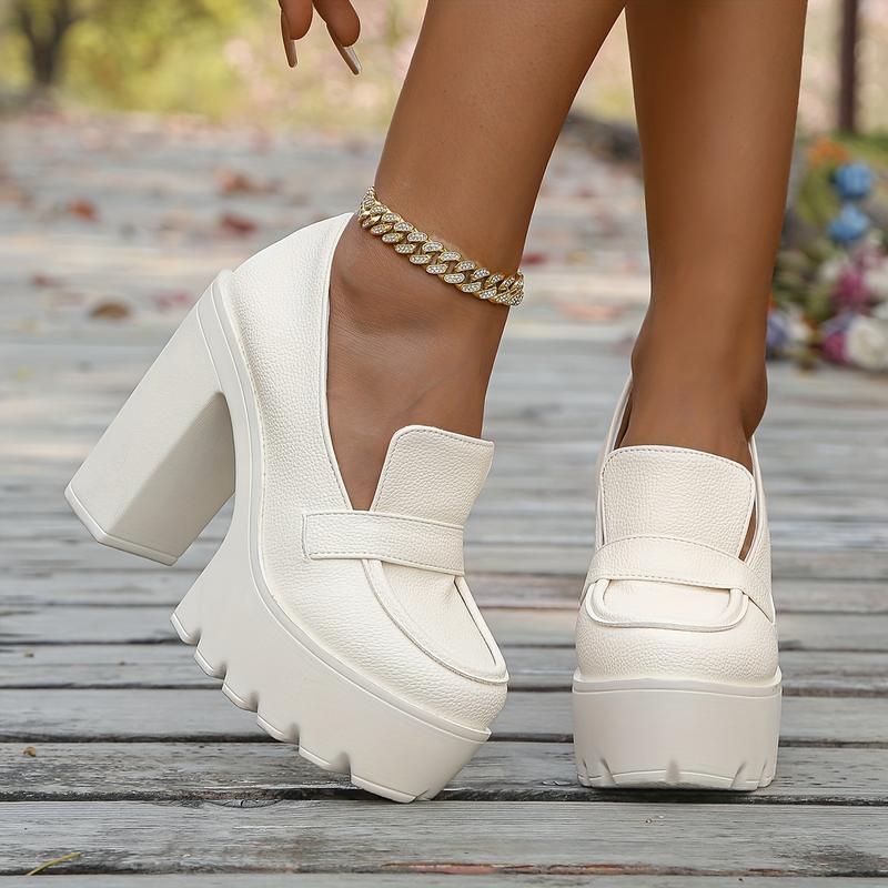 Ühe rihmaga sandaalid, ülaosa: kvaliteetne vasikanaha, ümmargune varvas, madal kiil-kuln, kummist vahttalp