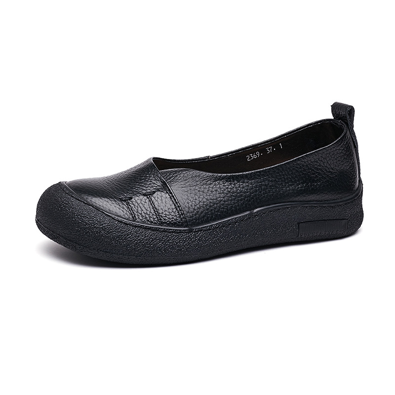 Női valódi bőr slip-on cipő, kerek orrú, belső microbőr bélés, gumitalp, középmagas 3–5 cm sarok