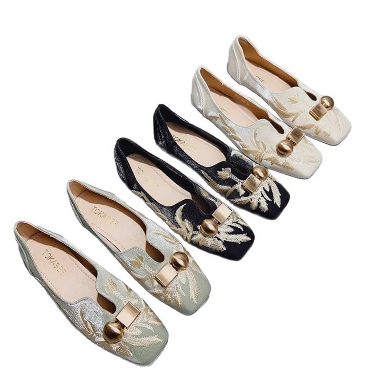 Francia retro hímzett mokaszín, négyszögletes orr, satin felső, slip-on, alacsony lapos sarok