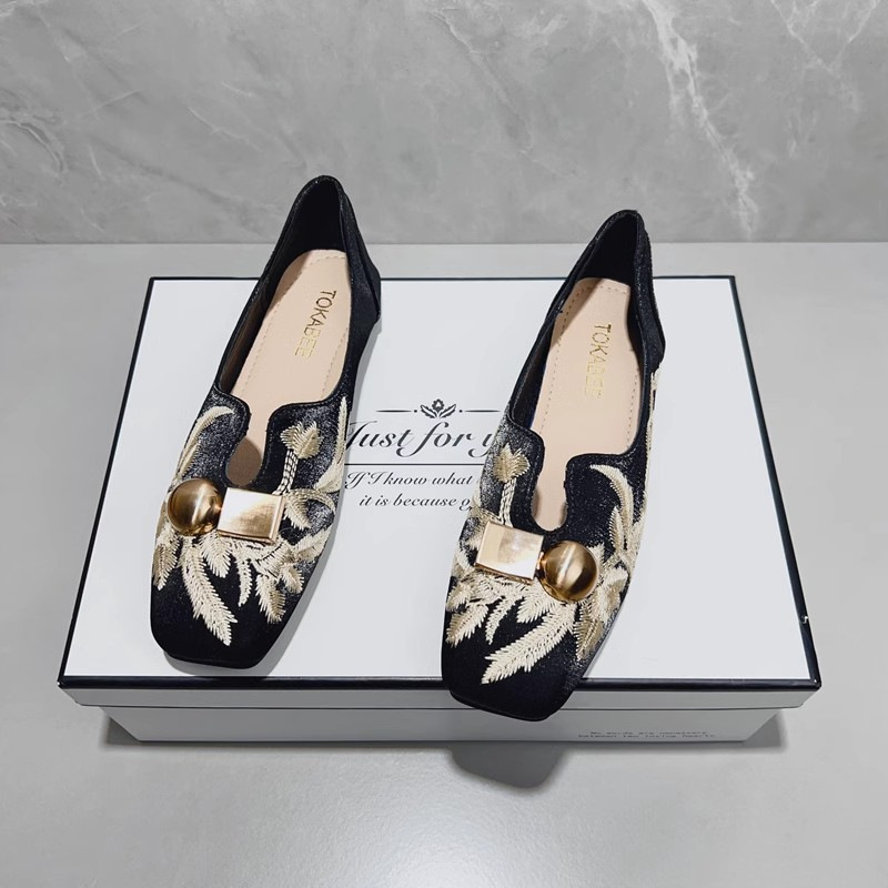 Francia retro hímzett mokaszín, négyszögletes orr, satin felső, slip-on, alacsony lapos sarok