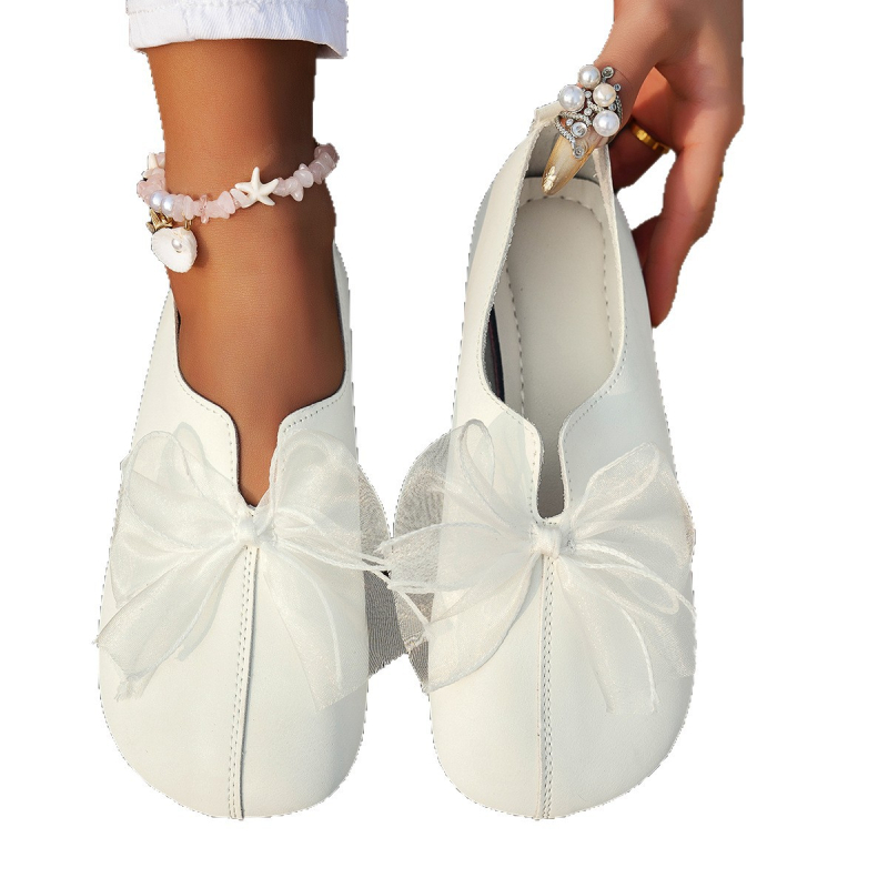 Ženske Mary Jane balerinke s okruglim vrhom, mekano kožno gornjište, gumena potplata, niski pet 1–3 cm, retro stil.