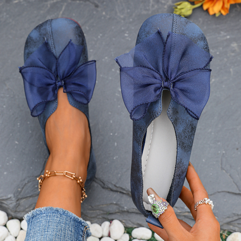 Ženske Mary Jane balerinke s okruglim vrhom, mekano kožno gornjište, gumena potplata, niski pet 1–3 cm, retro stil.