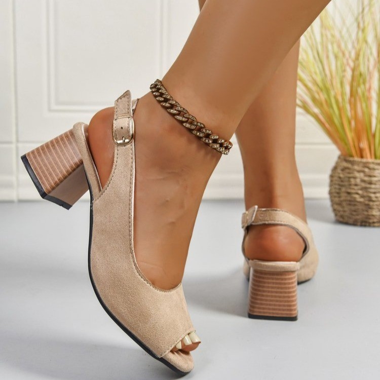 Kalasuu sandaalid, paks kann, ümmargune varvas, klips, kummist talla