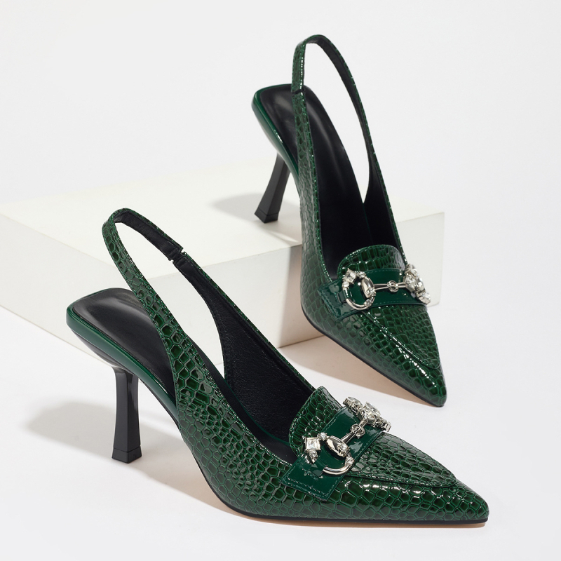 Visoke štikle s oštrim nosom, reljefna tekstura, kopča, PU gornji dio, tanak potpetica