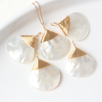 Pakabinami aksesuarai — rankų darbo vielos vyniojimo trikampės vėduoklės kriauklių pakabukas, lydinys, elektroplakavimas, kodas Wsx-3073