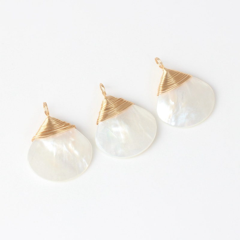 Pakabinami aksesuarai — rankų darbo vielos vyniojimo trikampės vėduoklės kriauklių pakabukas, lydinys, elektroplakavimas, kodas Wsx-3073