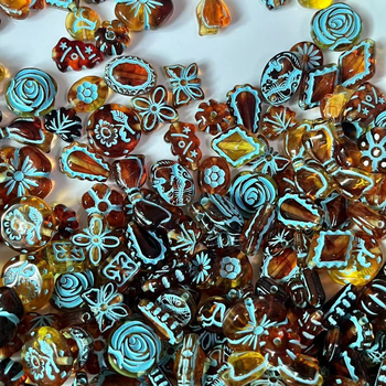 Χάντρες και αξεσουάρ – ακρυλικό με επίχρυση επίστρωση, εξωγήινης μορφής, τοτέμ μοτίβο, μοντέρνο στυλ για DIY