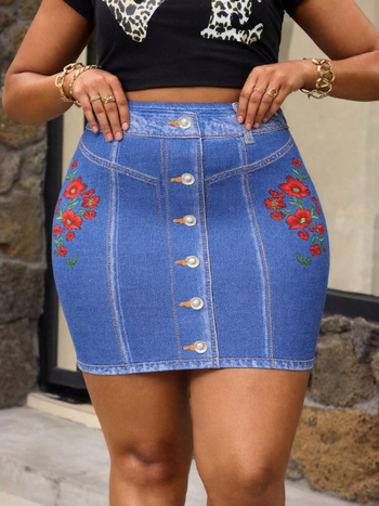 Női rövid szoknya virágmintával és hamis zsebbel, poliészter (95%+), digitális nyomtatás, japán-koreai casual stílus, 2025 nyár