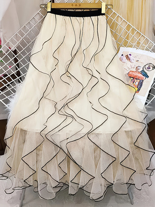 Пола А‑линия с рюш по краищата; едноцветен полиестер; 95% полиестер; средна дължина; стил японско/корейски свободен