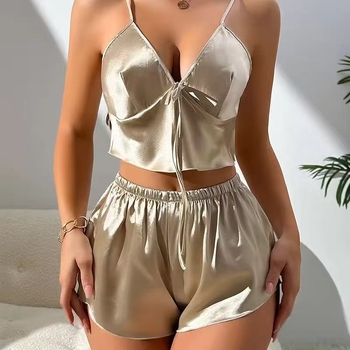 Dviejų dalių satino moteriškas apatinių komplektas su petnešėlėmis ir šortais, 90–95% poliesterio, kilmė: Lianyungang, 2025 m. pavasaris