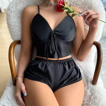 Dviejų dalių satino moteriškas apatinių komplektas su petnešėlėmis ir šortais, 90–95% poliesterio, kilmė: Lianyungang, 2025 m. pavasaris