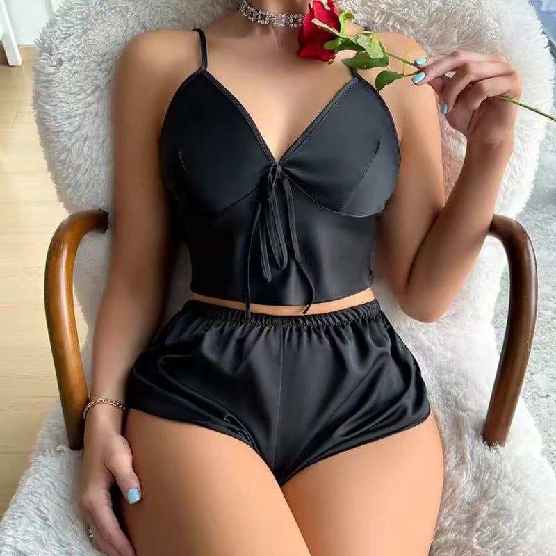 Dviejų dalių satino moteriškas apatinių komplektas su petnešėlėmis ir šortais, 90–95% poliesterio, kilmė: Lianyungang, 2025 m. pavasaris