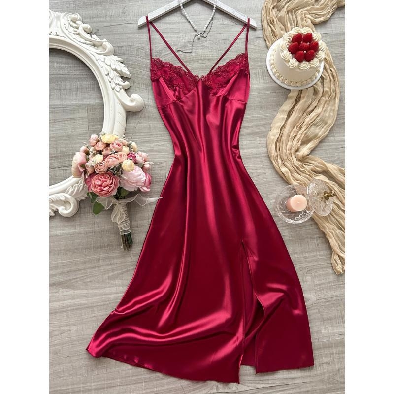 Секси нощно облекло с дантелена кант и презрамки тип спагети, ултра тънка материя, полувелур, дълга пола, пускане през пролетта 2025