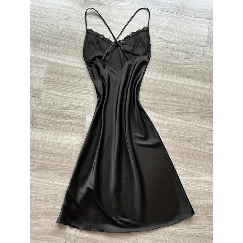 Секси нощно облекло с дантелена кант и презрамки тип спагети, ултра тънка материя, полувелур, дълга пола, пускане през пролетта 2025