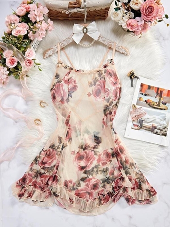 Ženska cami noćna haljina s floralnim uzorkom i križnim stražnjim dijelom | Materijal: Half-side Fleece; Glavni materijal: pamuk <30%; Uvođenje: proljeće 2025