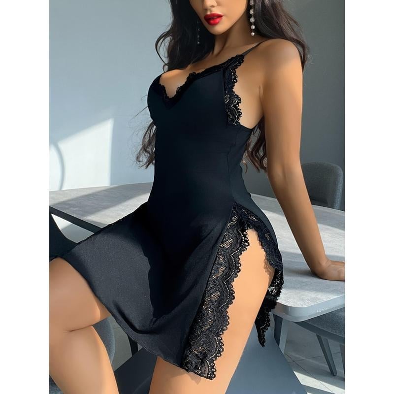 Nakvininės su puse veliūro audinio, pagrindinis audinys – medvilnė, pagrindinio audinio sudėtis <30%, prabangus stilius