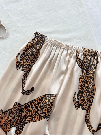 Ženski leopard print cami top i pidžama hlače set • polu-velur tkanina • udio glavne tkanine ispod 30% • proljeće 2025 izlazak