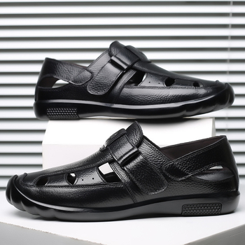 Vyriniai sandalai - dviejų sluoksnių karvės odos viršus, gumos padas, Velcro užsegimas, kvėpuojantys ir neslystantys