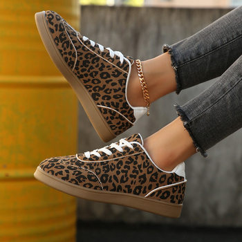 Unisex sportiniai bateliai su leopardiniu raštu – žemas viršus, gumos padas, EVA vidpadis, raišteliai, kvėpuojantys