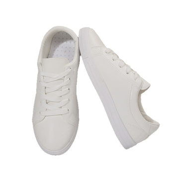 Moteriški sportbačiai Korėjietiško stiliaus, žemo profilio, apvaliu nosimi, lengvi, injekciniu būdu formuota padanga, raišteliai, PU įdėklas, visoms sezonoms.