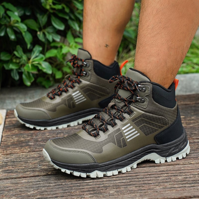 Vyriski žygio bateliai pavasario–rudens sezonai, vandeniui atsparūs, neslystantys, tvarūs, viršus: oda-drobė-oda, padas: guma