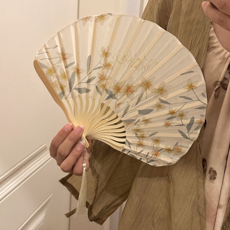 Διπλωμένος φαν από Aya μετάξι με εκτύπωση σε στιλ μελάνης – αξεσουάρ φωτογράφισης, κινεζικό στυλ