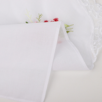 Puuvillane brodeeritud taskurätt pitsiga, 45 g, 6-osaline komplekt