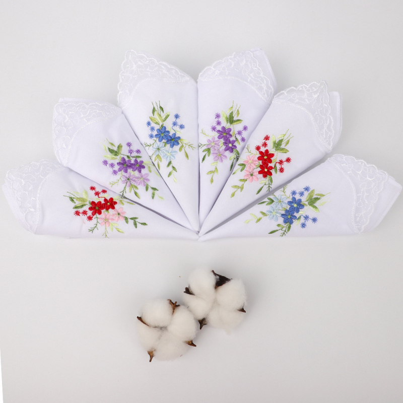 Puuvillane brodeeritud taskurätt pitsiga, 45 g, 6-osaline komplekt