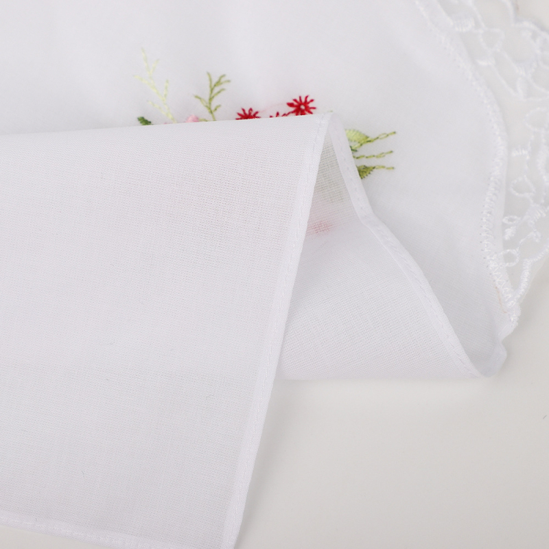 Puuvillane brodeeritud taskurätt pitsiga, 45 g, 6-osaline komplekt