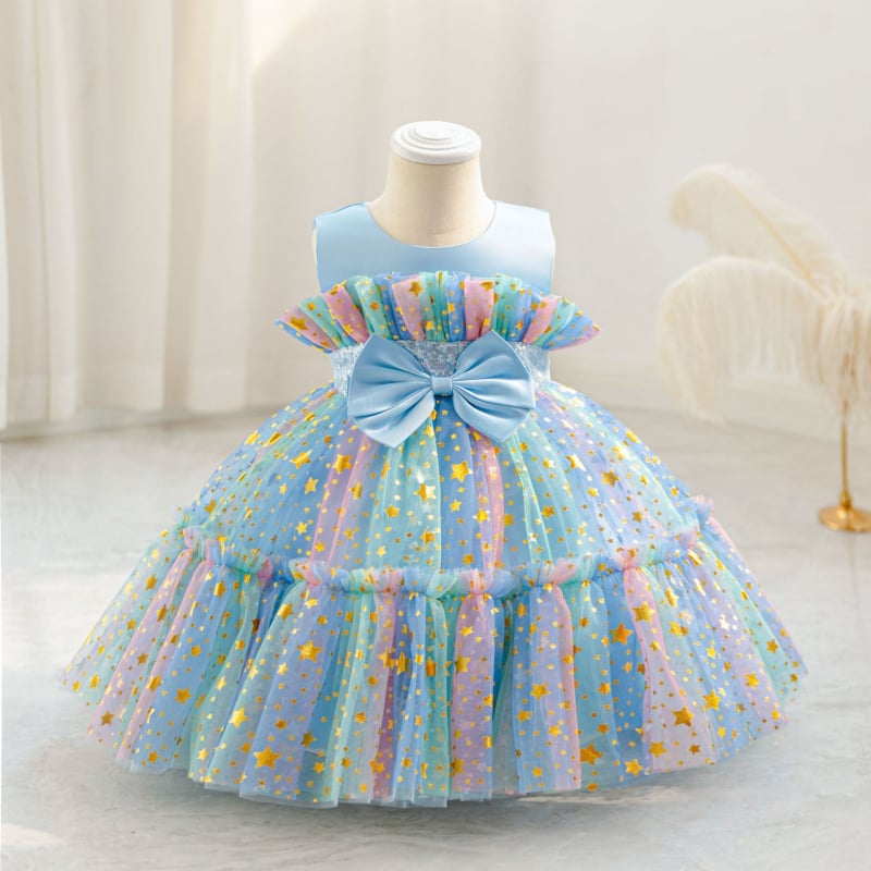 Vaikiška suknelė be rankovių iš tinklelio su žvaigždžių gradientu ir drugelių akcentais, princesės stilius; 65% poliesterio, 35% medvilnės padas; 1–3 metų; rudens 2025.