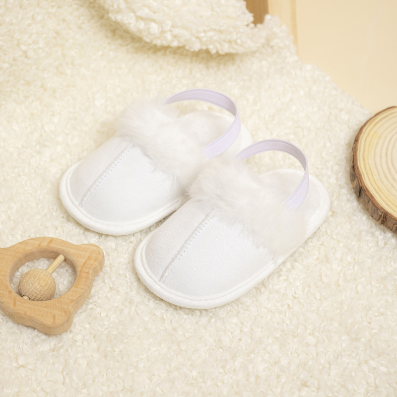 Kūdikių kasdieniai bateliai, viršutinė medžiaga – medvilnė, žemas viršus, elastinis užsegimas — kvėpuojantys, neslidūs, atsparūs dėvėjimui, 12–36 mėnesiai