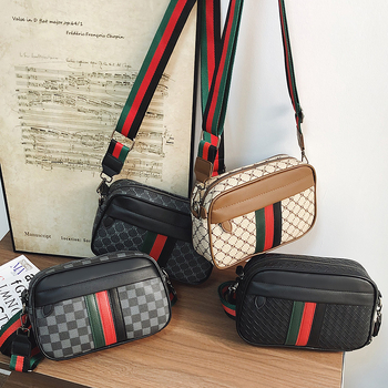 Vyriska pečių rankinė, Korėjietiško stiliaus, kasdieniam naudojimui (PU medžiaga, poliesterio pamušalas, dryžių raštas, suderinama su 14 colių nešiojamuoju, vasara 2025)