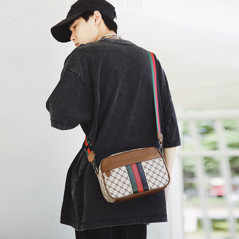 Vyriska pečių rankinė, Korėjietiško stiliaus, kasdieniam naudojimui (PU medžiaga, poliesterio pamušalas, dryžių raštas, suderinama su 14 colių nešiojamuoju, vasara 2025)