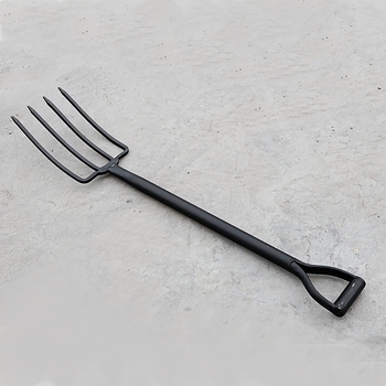 Dirvožemio apvertimo šakė – plieninė žemės ūkio priemonė, rankinis žemės kasymas, tinkama žemės ūkiui, pritaikytas apdorojimas