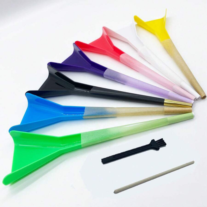 Piltuvas konusiniam popieriaus vamzdeliui, skirtas ritinės pakuotei