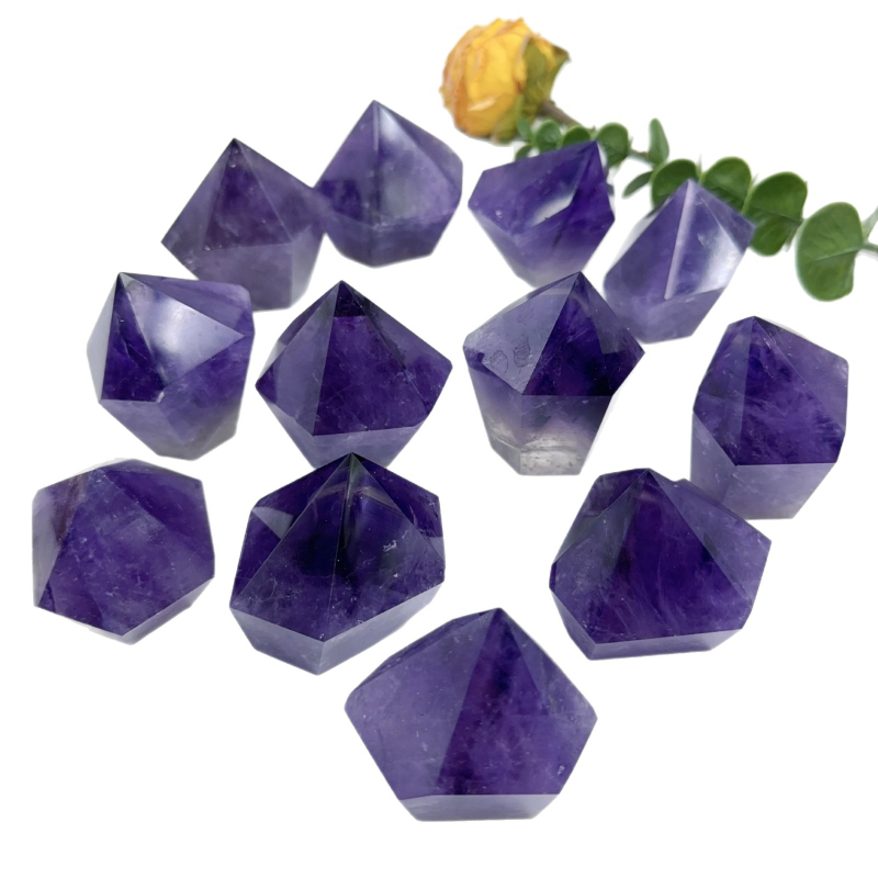 Ametista kristāla obelisks, pulēta sešstūrainā kolonna, mūsdienīgs minimālisma stils, zīmols Duo Fu Duo