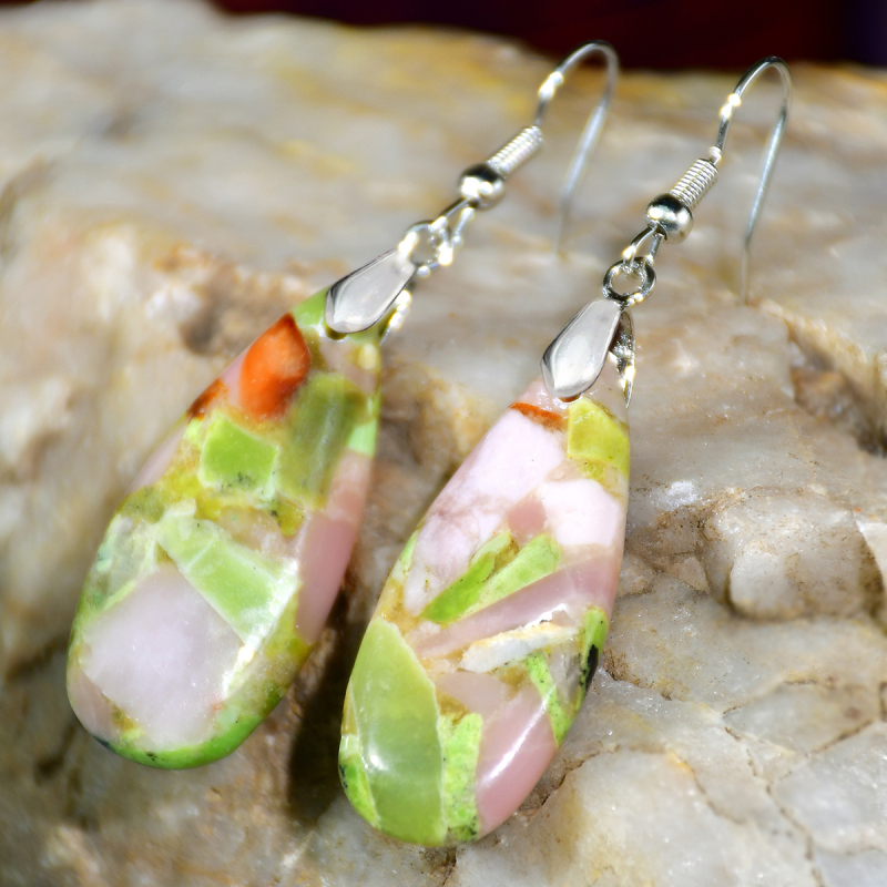 Auskarai - natūralus akmuo, lašinio formos, geometrijos dizainas, poliruotas paviršius, etninio stiliaus