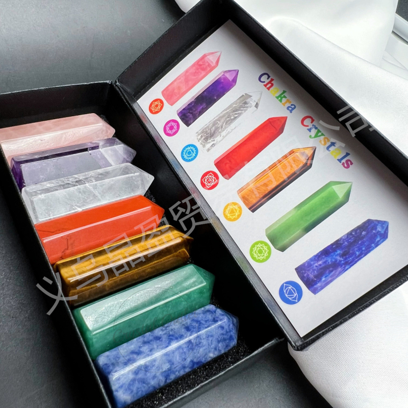 Kristāla kolonna ar sešstūrīgu formu un vienu galu — DIY komplekts kastē