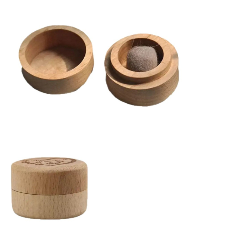 Naminių gyvūnų pagerbimo urna iš medžio — apvali medinė dėžutė su dangteliu, etniniu stiliumi, pusiau rankų darbo ir pusiau mechaninė gamyba, logotipo spausdinimas galimas, skirta katėms ir šunims