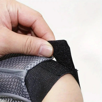 Šunų vonios ir masažinis šepetėlis, metalinė konstrukcija, dėžutėje 120 vnt