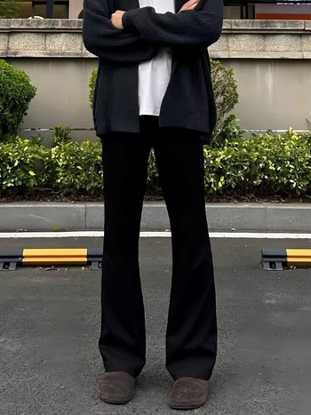 Crne muške hlače s mikro širim krojem, slim fit, drapirane, ravne krojene, casual poslovne hlače