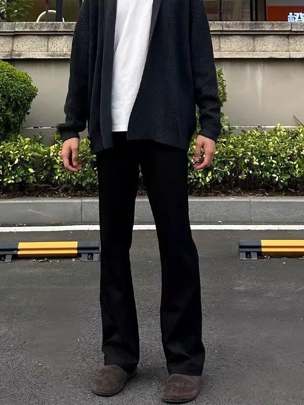 Crne muške hlače s mikro širim krojem, slim fit, drapirane, ravne krojene, casual poslovne hlače