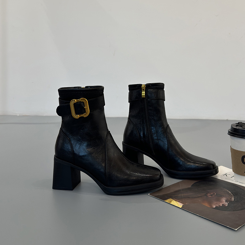 Γυναικείες κοντές μποτάκια από δέρμα αγελάδας, τετράγωνη μύτη, χοντρός τακούνι, μέτριο ύψος γάμπας, πλευρικός φερμουάρ