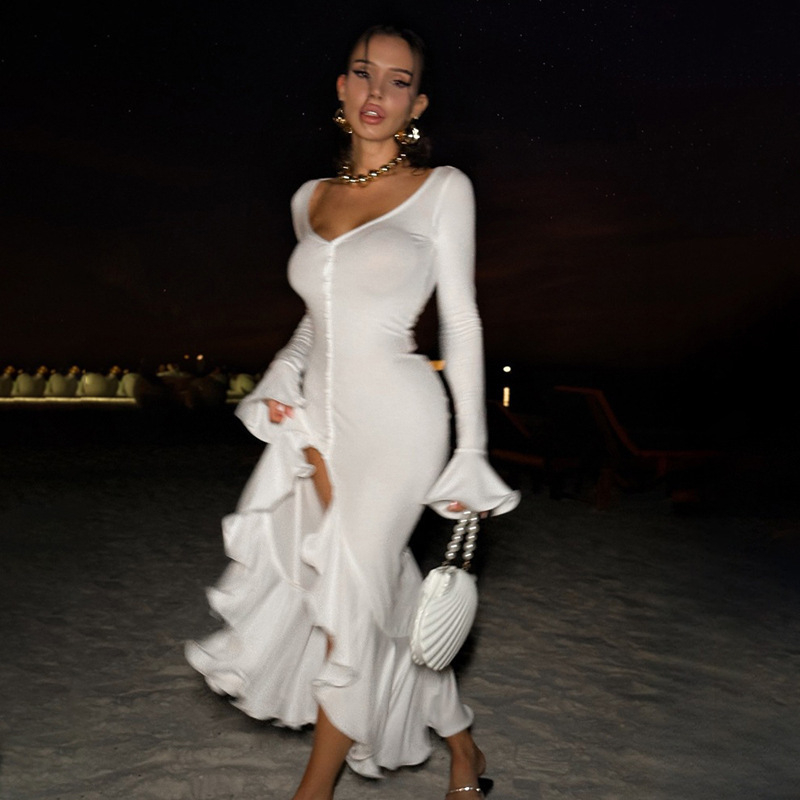 Női ruha V-nyakkal, harangujjú ujjak, aszimmetrikus hosszú szoknya, poliészter-spandex anyag, kollázs panel dizájn